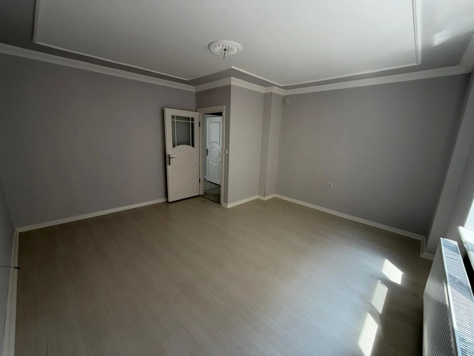 BURSA GEMLİK DENİZE 50 METRE MESAFEDE 2+1 FIRSAT DAİRE