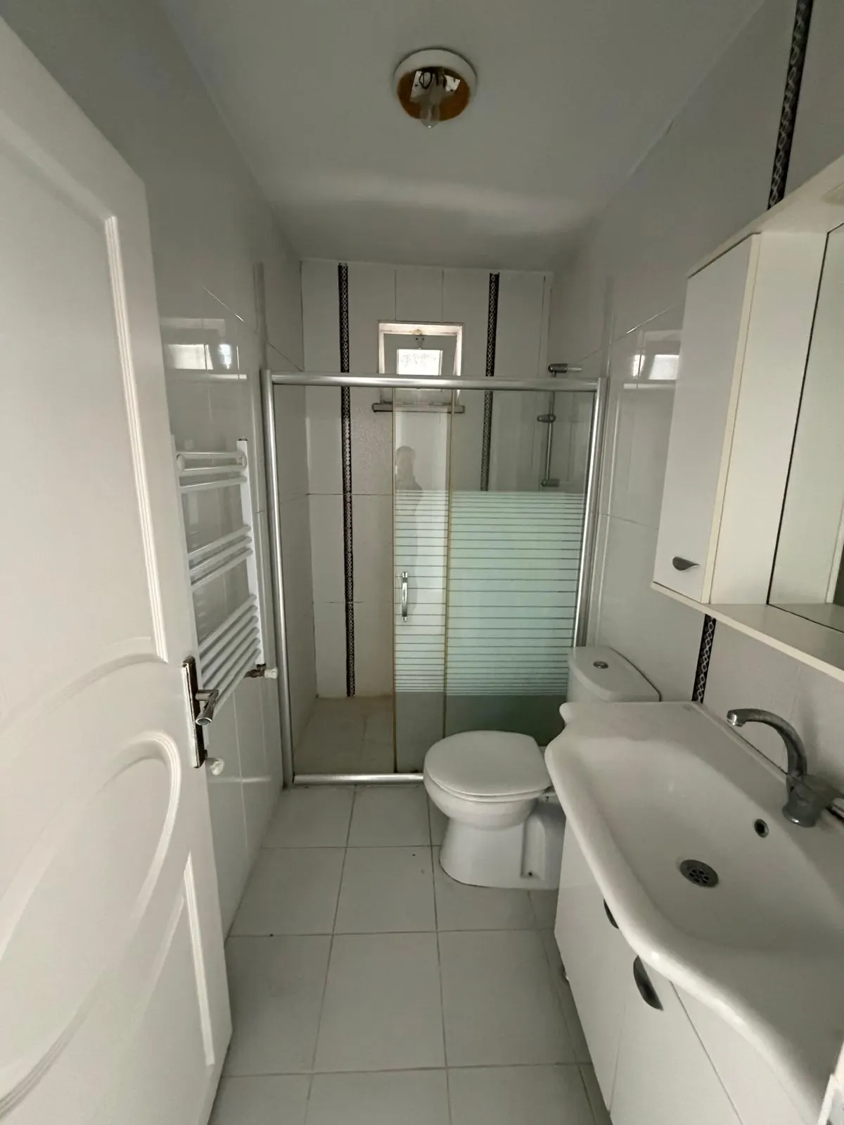 BURSA GEMLİK DENİZE 50 METRE MESAFEDE 2+1 FIRSAT DAİRE